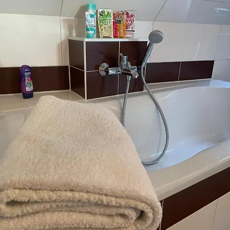 Tannenhaus Hohen Mistorf بيت للعطل *